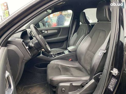 Volvo XC40 2020 - фото 18