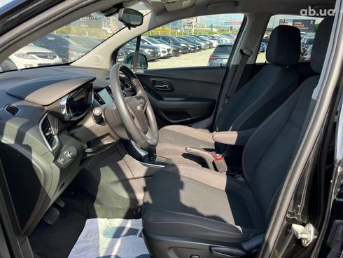 Chevrolet Trax 2018 черный - фото 43