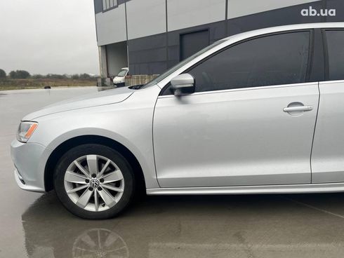 Volkswagen Jetta 2015 серый - фото 8