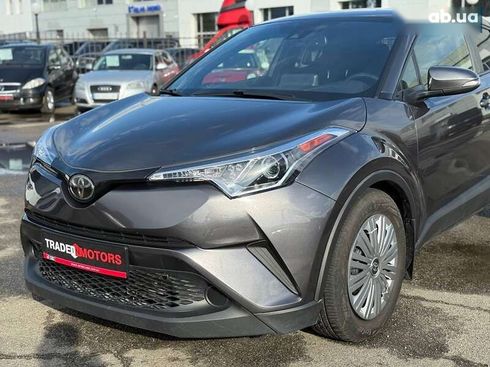 Toyota C-HR 2019 - фото 6