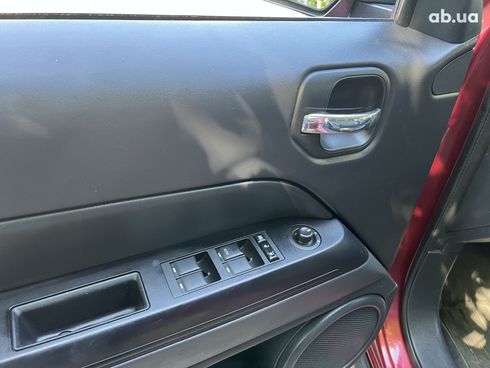 Jeep Patriot 2016 красный - фото 15