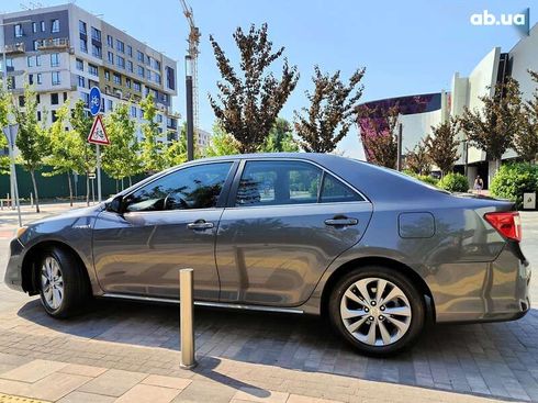 Toyota Camry 2012 - фото 12
