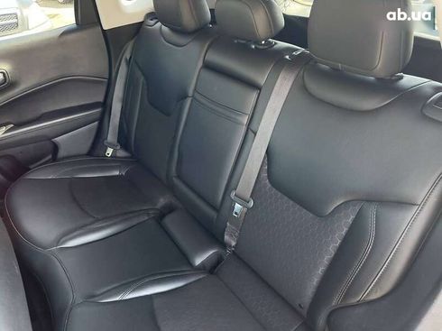 Jeep Compass 2018 - фото 23