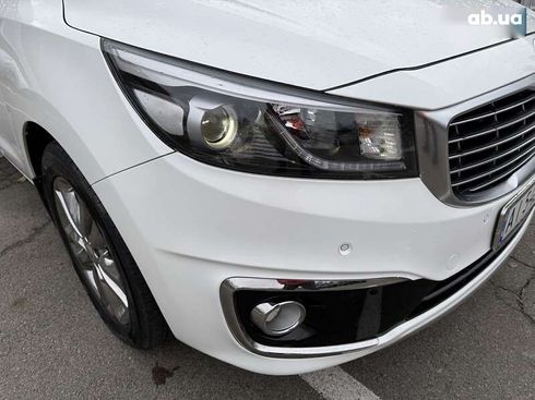Kia Carnival 2016 - фото 9