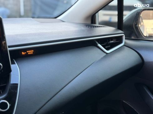 Toyota Corolla 2021 белый - фото 19