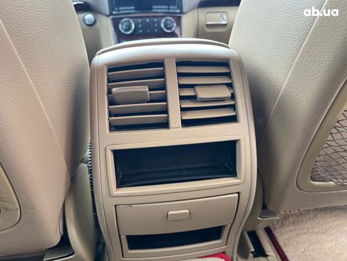 Mercedes-Benz GL-Класс 2010 красный - фото 26