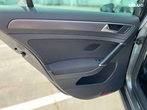 Volkswagen e-Golf 2019 - фото 19