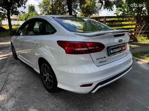 Ford Focus 2016 белый - фото 7
