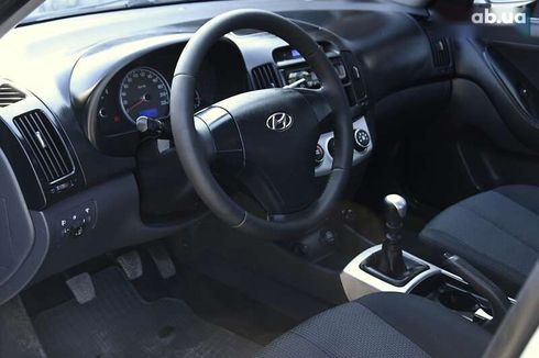 Hyundai Elantra 2008 - фото 15