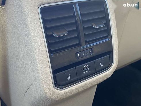 Volkswagen Passat 2016 - фото 24