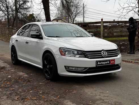 Volkswagen Passat 2013 белый - фото 3
