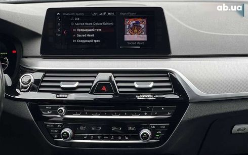 BMW 5 серия 2017 - фото 20