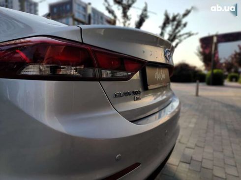 Hyundai Elantra 2016 - фото 15