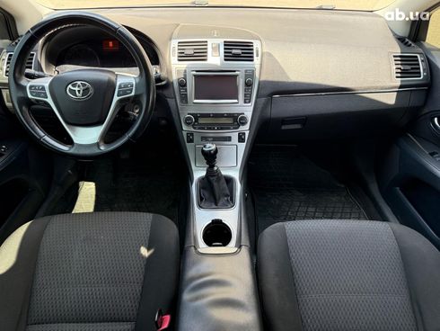Toyota Avensis 2012 серый - фото 14
