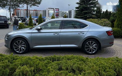 Skoda Superb 2018 - фото 4
