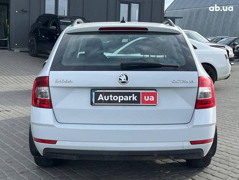 Skoda Octavia 2017 белый - фото 8