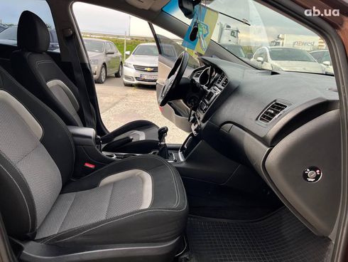 Kia Cee'd 2013 коричневый - фото 21