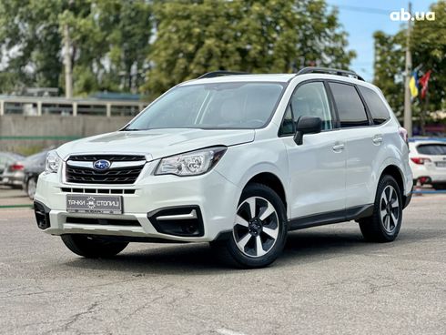 Subaru Forester 2017 белый - фото 3