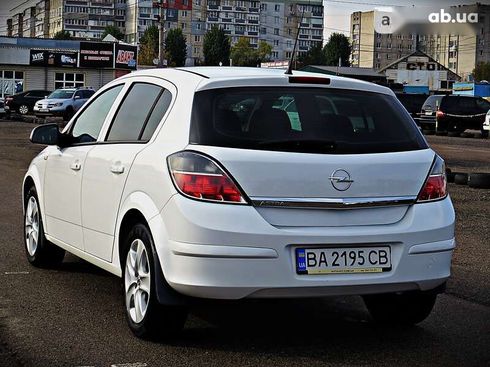 Opel Astra 2013 - фото 4