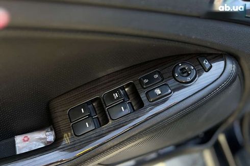 Kia K5 2014 - фото 15