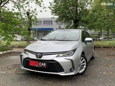 Купити Toyota бу в Києві - купити на Автобазарі