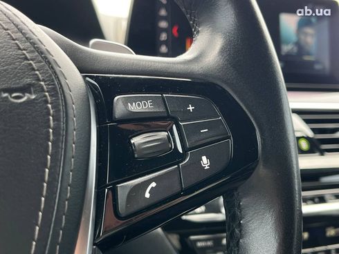 BMW 5 серия 2019 серый - фото 5