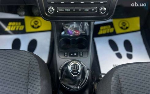 Skoda Fabia 2010 - фото 13