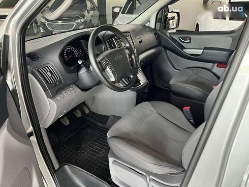 Hyundai H-1 2016 - фото 19
