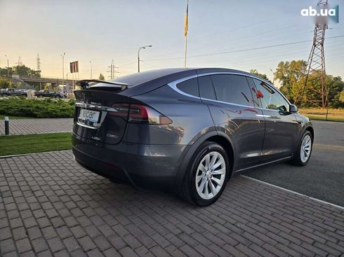 Tesla Model X 2018 - фото 8