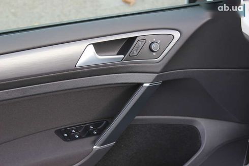 Volkswagen e-Golf 2020 - фото 23