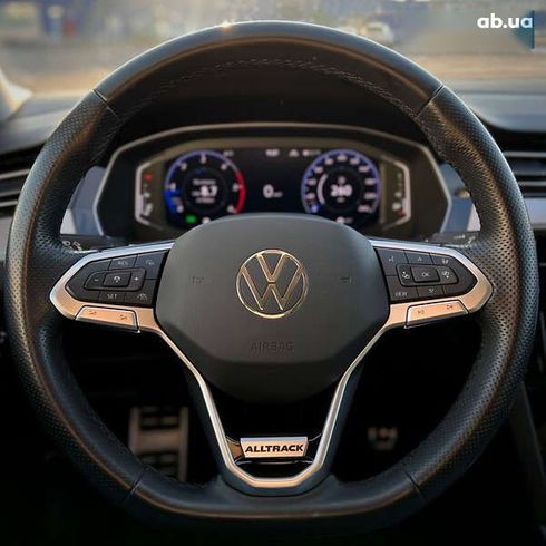 Volkswagen passat alltrack 2020 - фото 23