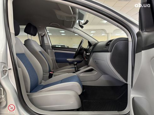 Volkswagen Golf 2005 серебристый - фото 9
