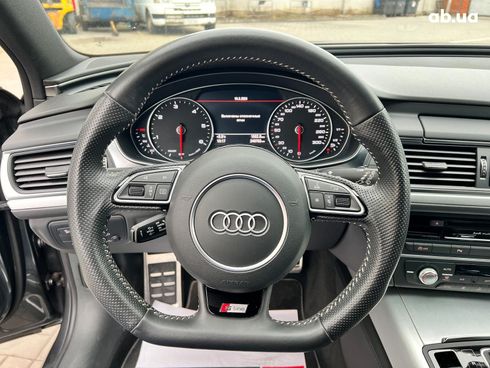 Audi A6 2018 серый - фото 16