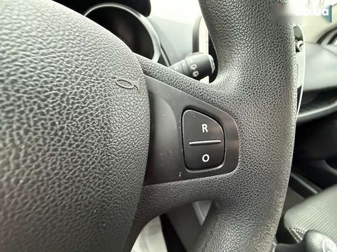 Renault Clio 2016 - фото 25