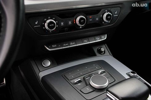 Audi Q5 2017 - фото 29