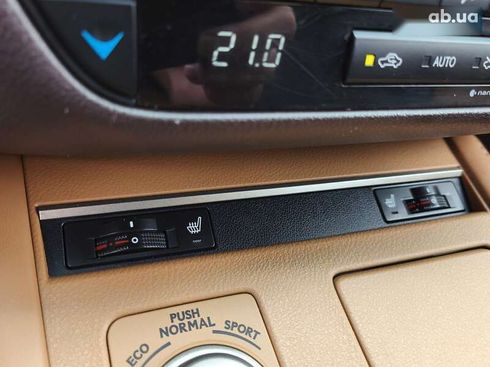 Lexus ES 2018 - фото 23