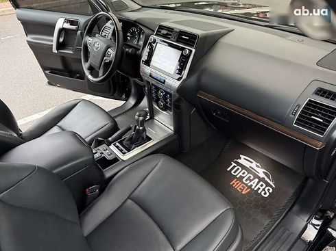 Toyota Land Cruiser Prado 2020 - фото 29
