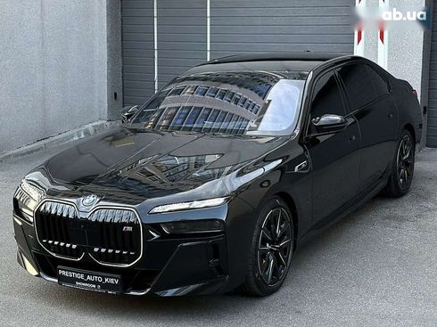 BMW i7 2025 - фото 9