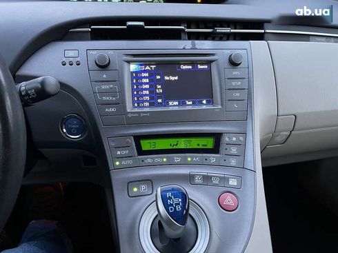 Toyota Prius 2013 - фото 19