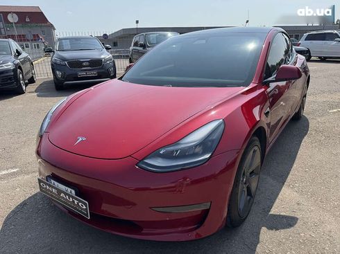 Tesla Model 3 2021 - фото 2