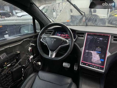 Tesla Model X 2017 - фото 29