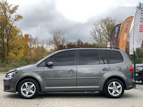 Volkswagen Touran 2011 - фото 12