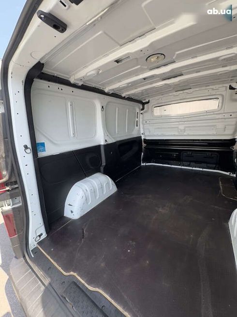 Renault Trafic 2019 - фото 27