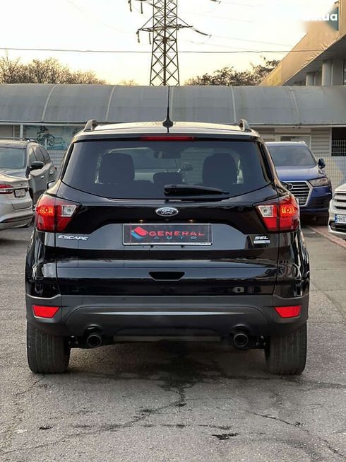Ford Escape 2018 - фото 8