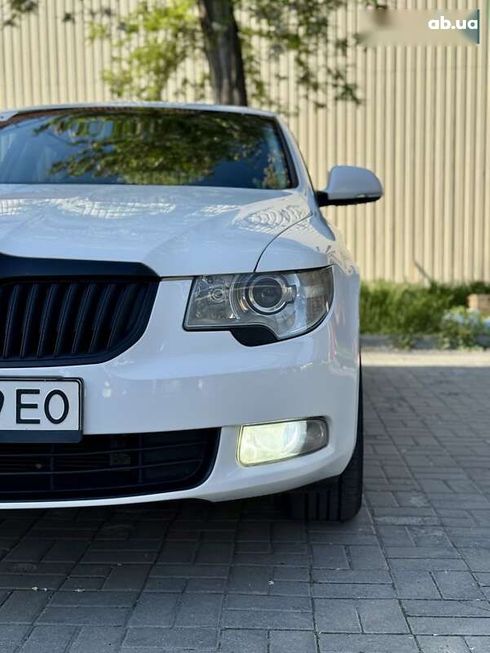 Skoda Superb 2013 - фото 6