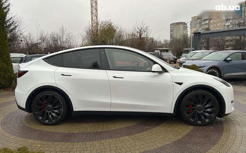 Tesla Model Y 2022 - фото 8