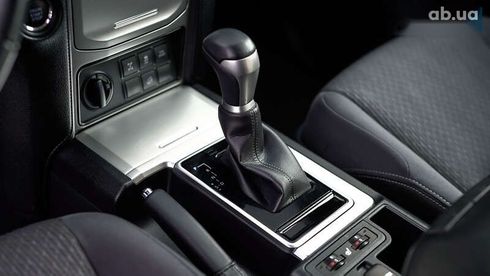 Toyota Land Cruiser Prado 2022 - фото 29