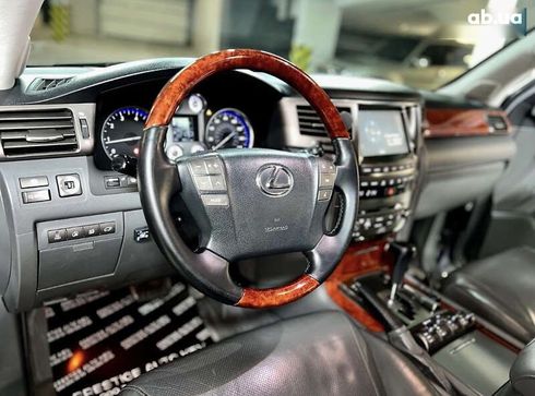 Lexus LX 2008 - фото 16