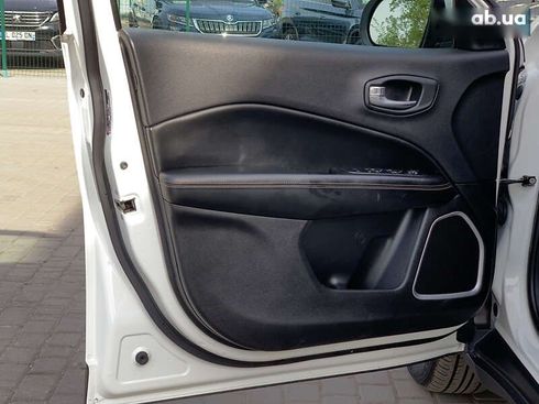 Jeep Compass 2018 - фото 23