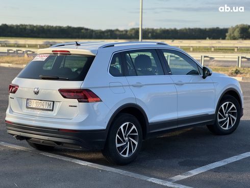 Volkswagen Tiguan 2017 белый - фото 7